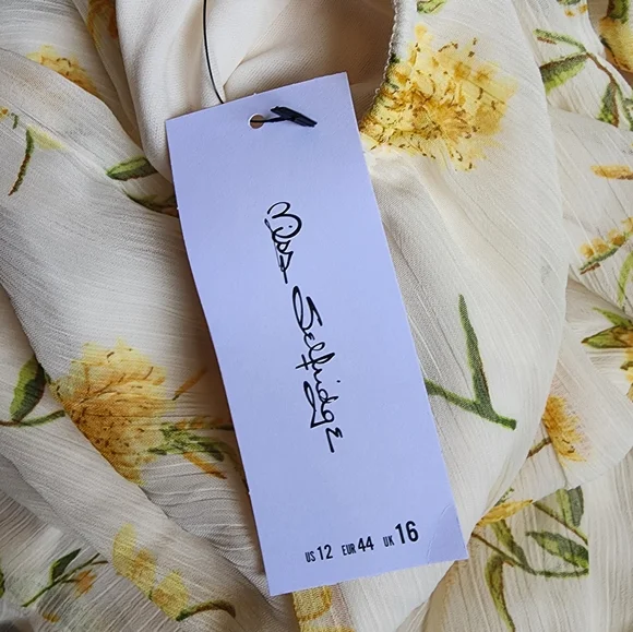 MISS SELFRIDGE FLORAL ROMPER - Picture 10 of 12